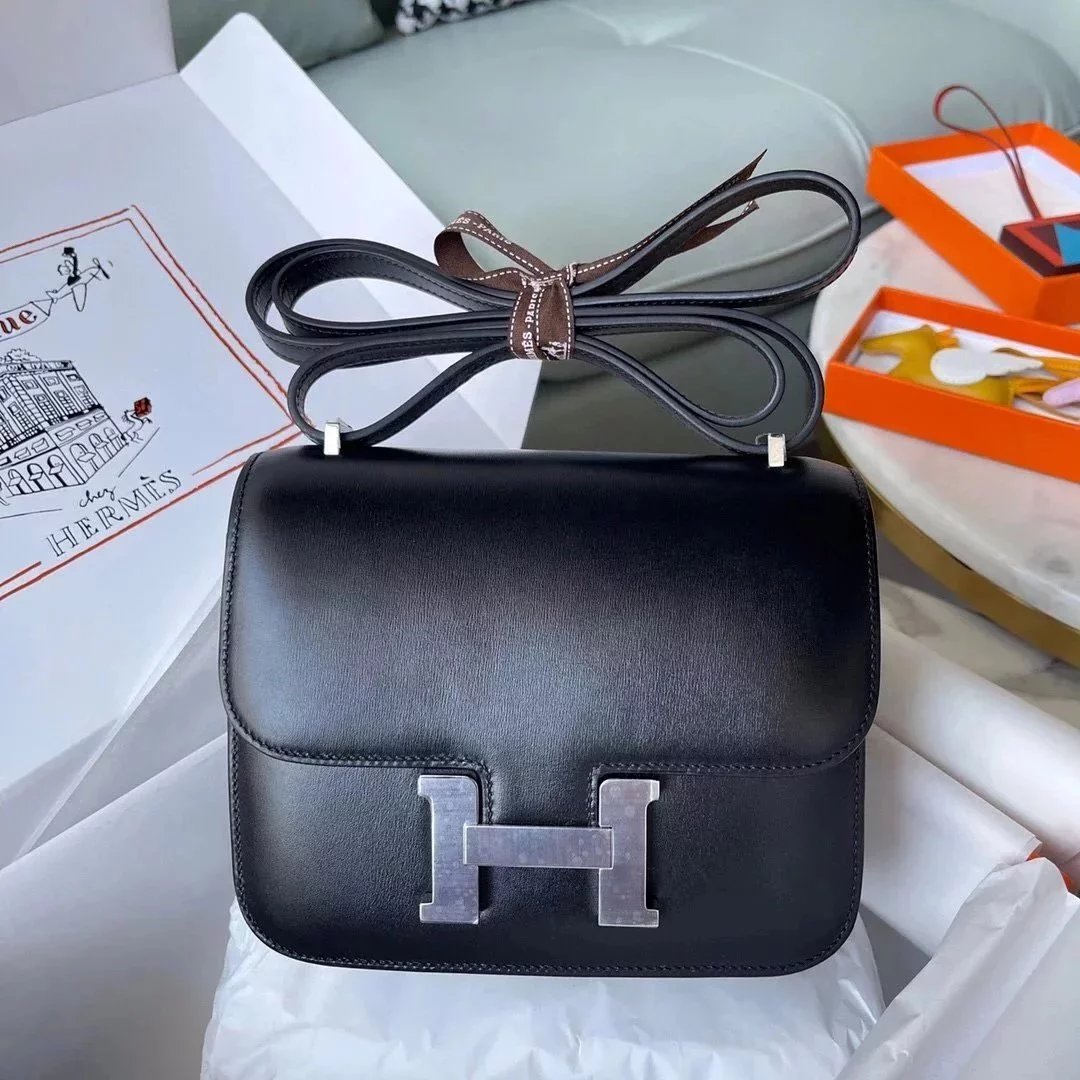 Hermes women's bag Top version 【Handmade in Stock】constance Constan Stewardess Bag Genuine Leather Handmade box Leather H Buckle Flap Small Square Bag Women's Leather Shoulder Crossbody Bag Cowhide Square Bag Constance Bag Women's Bag