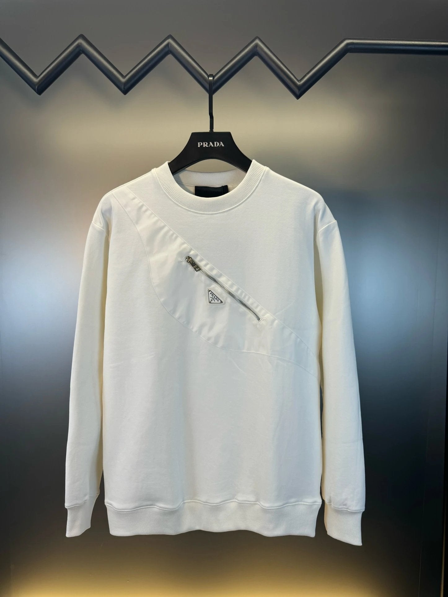 PRADA Hoodie Metal Triangle Crossbody Bag Crewneck Sweatshirt Long Sleeve Base Shirt Outerwear Trendy Unisex Sports Casual Loose Versatile New Autumn Winter Collection