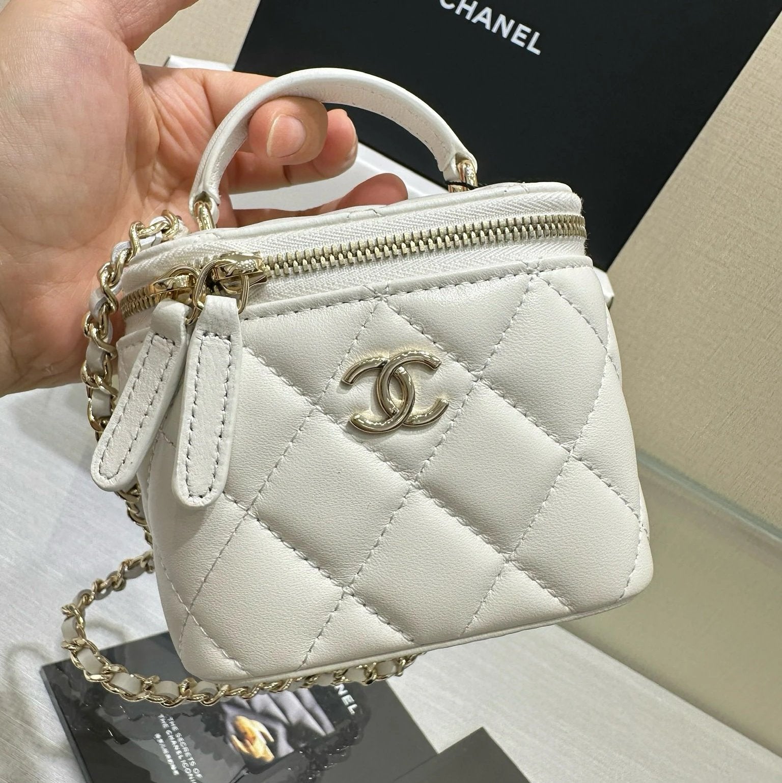 Chanel Women's Bag Top version 【Original Leather Upgraded Version】Home New24P New Color Box Bag Series Original Sheepskin Bag Lipstick Pack Cosmetic Bag Small Box Bag Box Bag Intrazone Mirror Bag Style New Women Bag Handle Box Bag Leisure Bag Shoulder Bag