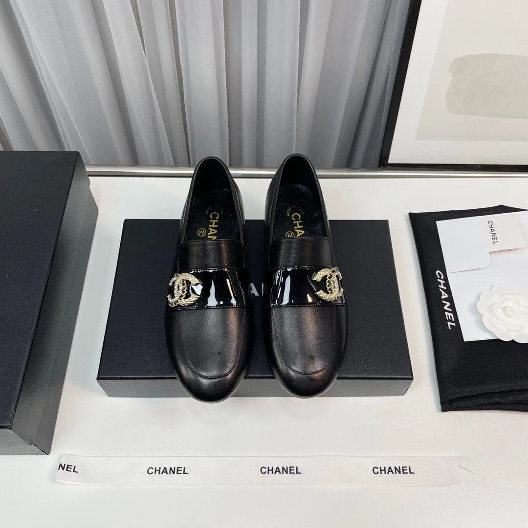 Chanel Shoes New Loafers
It Looks Lovely，Round Toe Holder Sets off the Feet and Becomes Thin，The Upper Foot Is a Kind8090Vintage Feelings of the Age Shoes for Four Seasons、European and American Catwalk New，Explosive