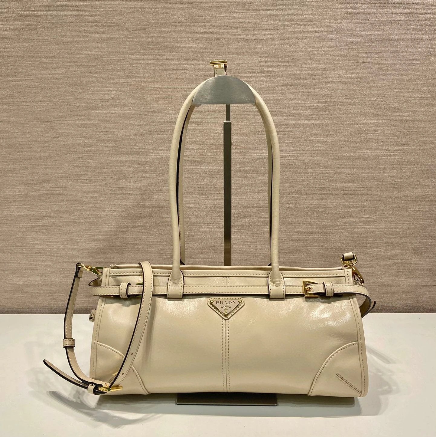 PRADA Bag Top version Latest LusSolf Oil Wax Leather Small Size Long Handle Crossbody Bag Shoulder Bag Handbag Hand Bag Underarm Bag Women's Bag1BA426Small Size