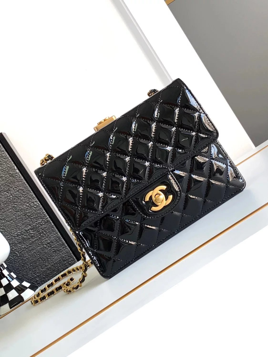 Chanel Women's Bag Top version 【Ceiling Level】Invincible Version23K Crossbody Patent Leather Evening Bag99.99%Restored Customized Tire Patent Cowhide Copper Plated24K Gold New Patent Leather Clip Chain Bag