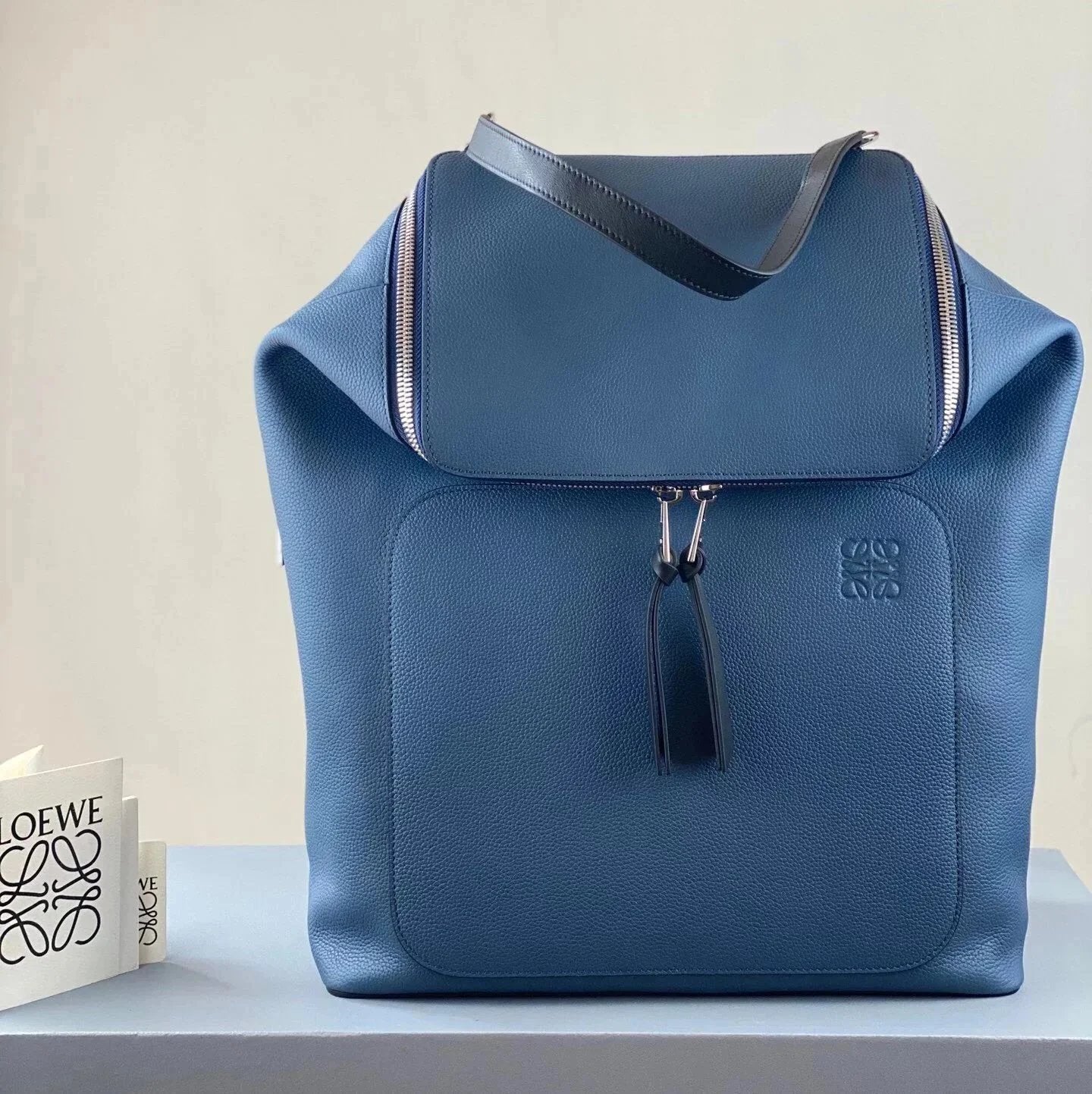 LOEWE Backpack Top version 【Premium Version Original Leather】Backpack Huang Zitao Same Style Goyabackpack Series LOEWE New Schoolbag Backpack Men's and Women's Casual Travel Backpack Color Matching Calfskin Material Goya Backpack