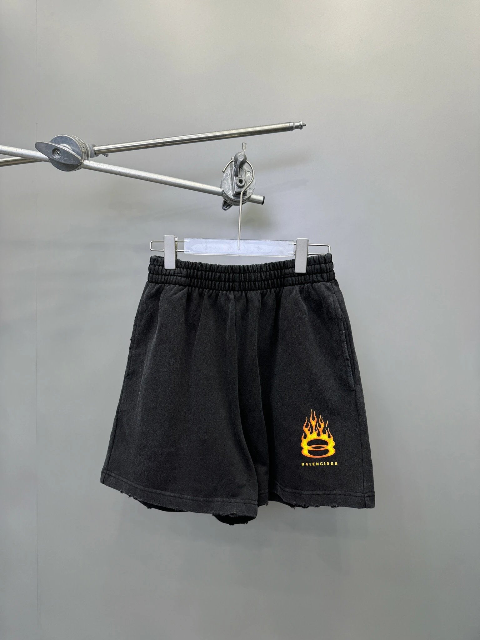 Balenciaga Shorts Flame Shorts Five-Point Shorts25ss New Heavy Drawstring American Style Casual Summer Pants5Two-in-One Casual Sweatpants for Men and Women, Pure Cotton Joggers