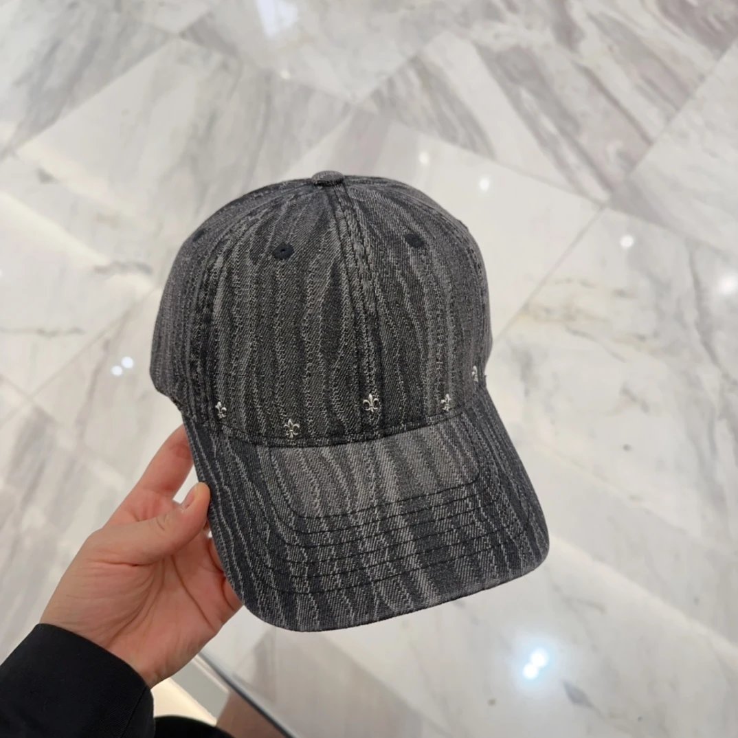 Chrome Hearts Hat Retro tattered jeans logo Baseball Cap Sun Protection Visor Cap Large Head Circumference Versatile Sports Hat Slimming Face Curved Brim Unisex Couple Style