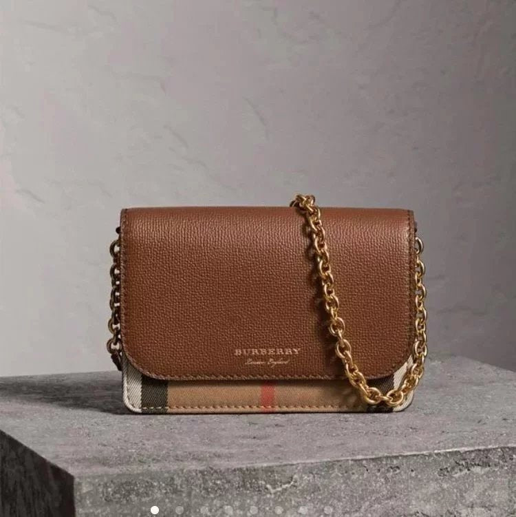 Burberry Women's Bag Top version Plaid Chain Bag woc Flap Small Square Bag Crossbody Messenger Bag Classic Canvas House War Horse Plaid Flap Crossbody Shoulder Chain Bag