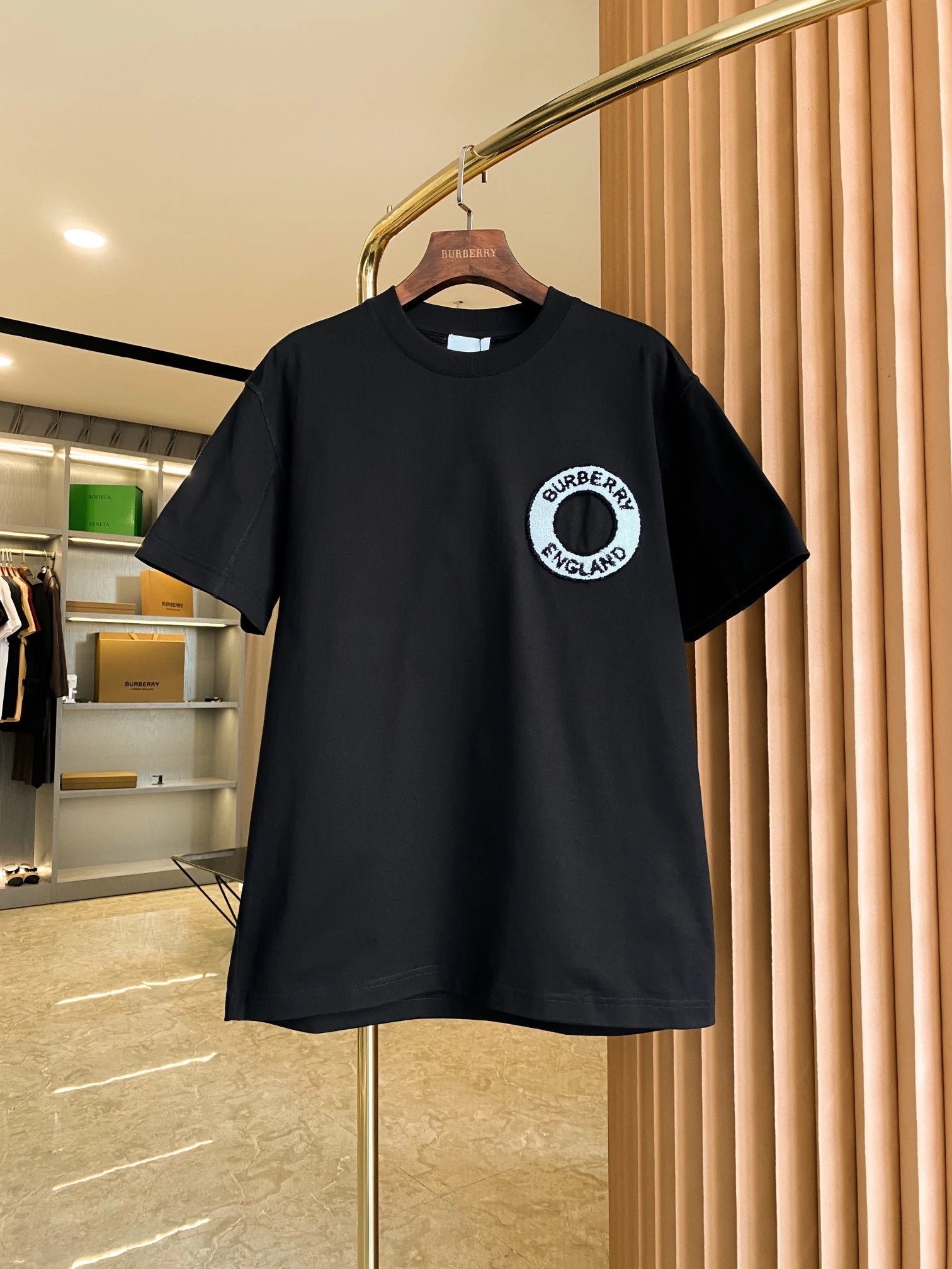 Burberry T-shirt Chest Logo Pattern Patch logo round Neck Short Sleeve25ss New pure cotton T Unisex T-Shirt OS Drop Shoulder Loose Fit Base Shirt Top T-Shirt Short Sleeve