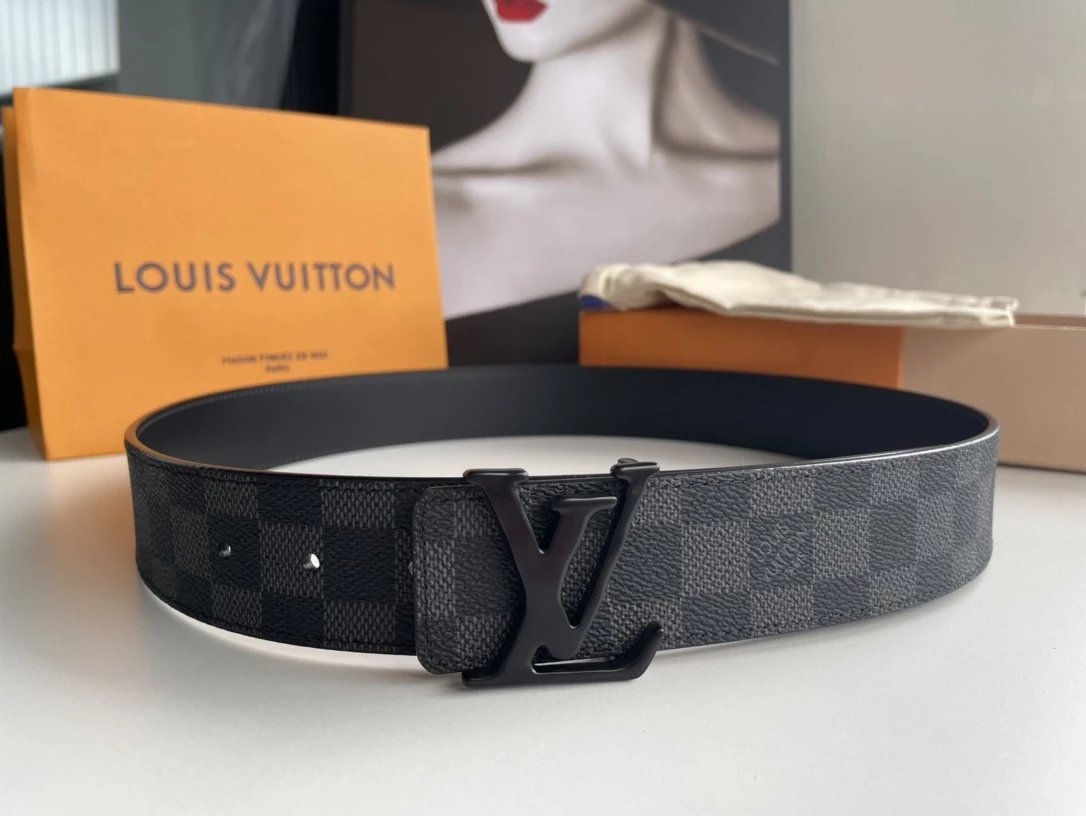 Louis Vuitton LV Belt Top version The Most New Belt4.0cm Men's Belt Metal Buckle Men's Leather Belt with Classic Presbyopic Checkered Belt with Genuine Goods Packaging
