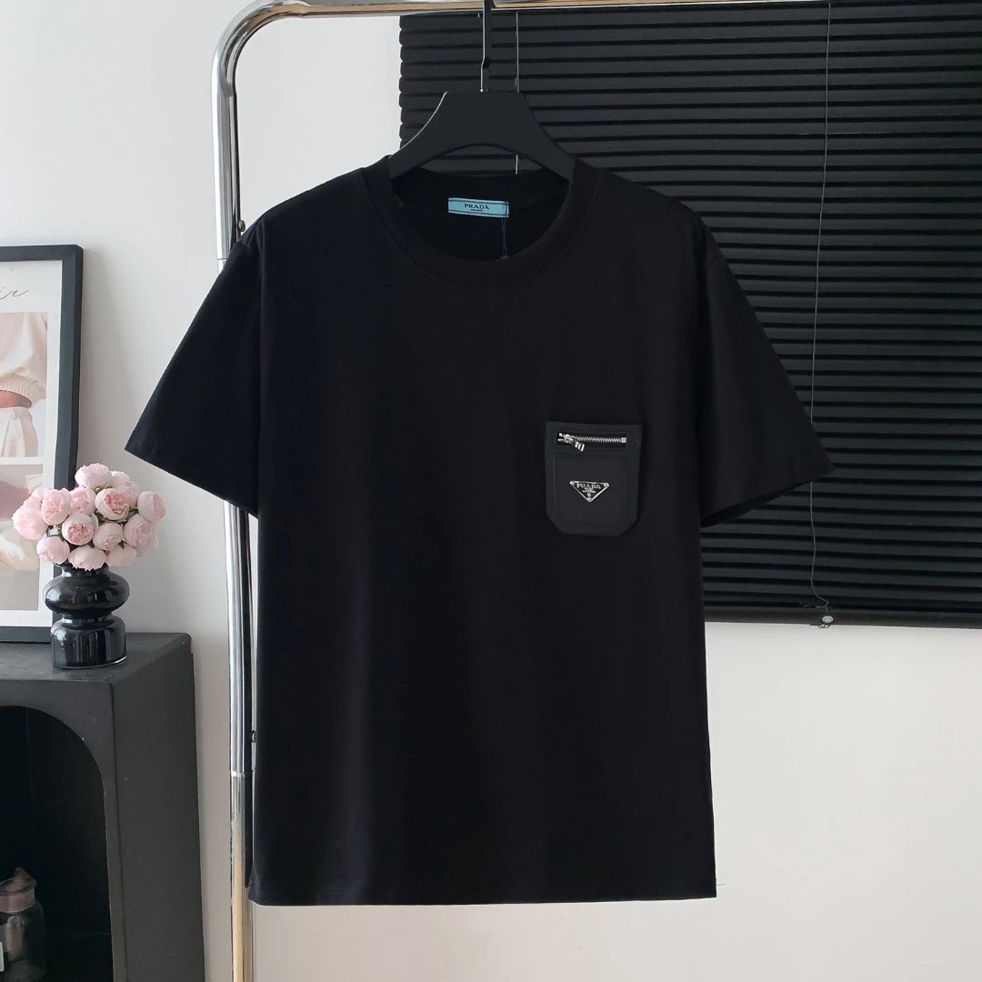 PRADA T-shirt Leather Pocket Logo Logo Crew Neck Short Sleeve25ss New pure cotton T Unisex T-Shirt OS Loose Fit Base Shirt Top Half Sleeve T-Shirt