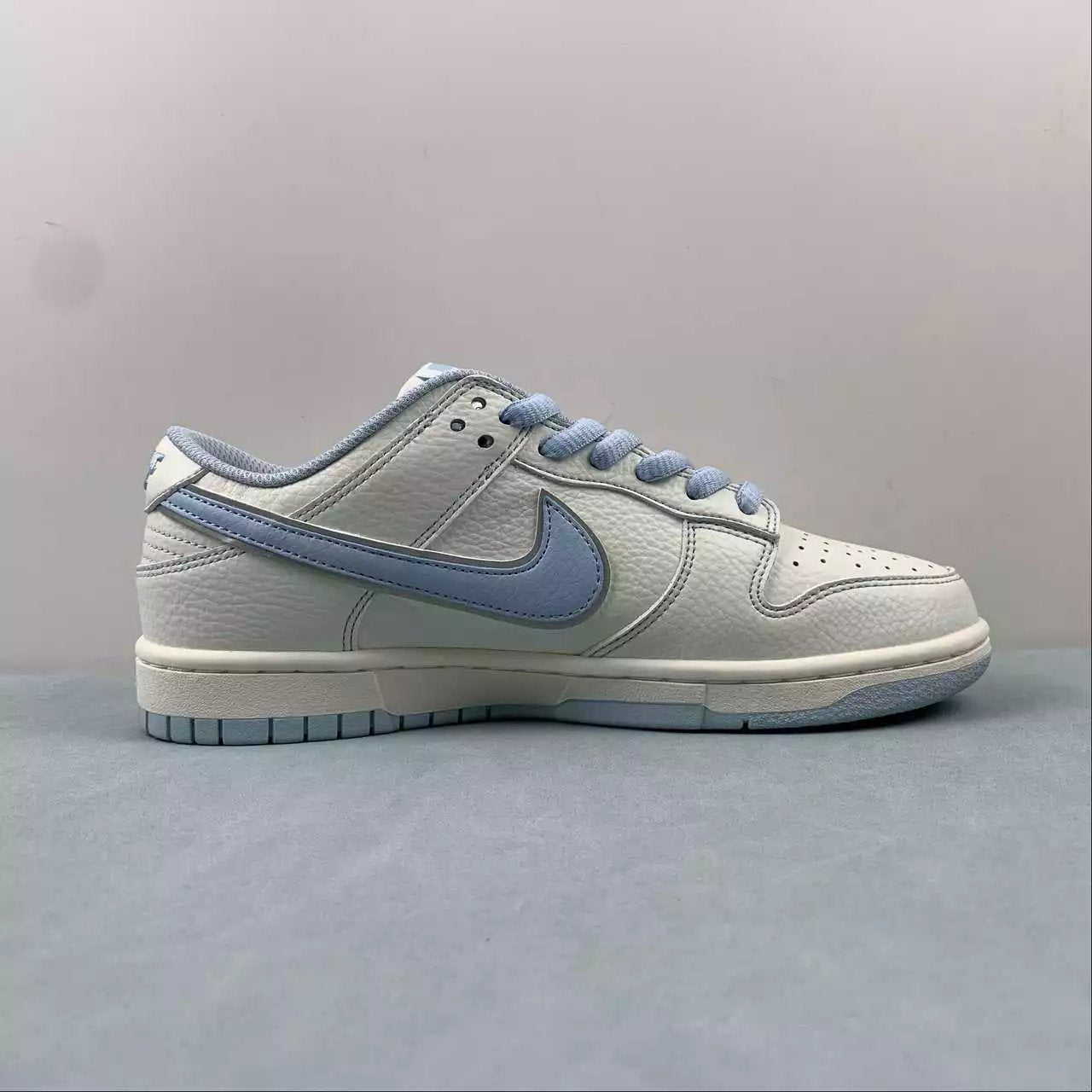 Nike Dunk Low shoes