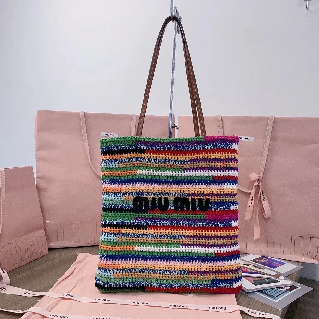 Miu Miu Bag Top version 【Original Version】Embroidery Beach Bag Vertical Super Heavy Industry Handmade Rainbow Woven Bag New Woven Tote tote Women's Bag Summer Hot Sale Beach Bag Imported Raffia Cotton Braided Tote Bag5BG248