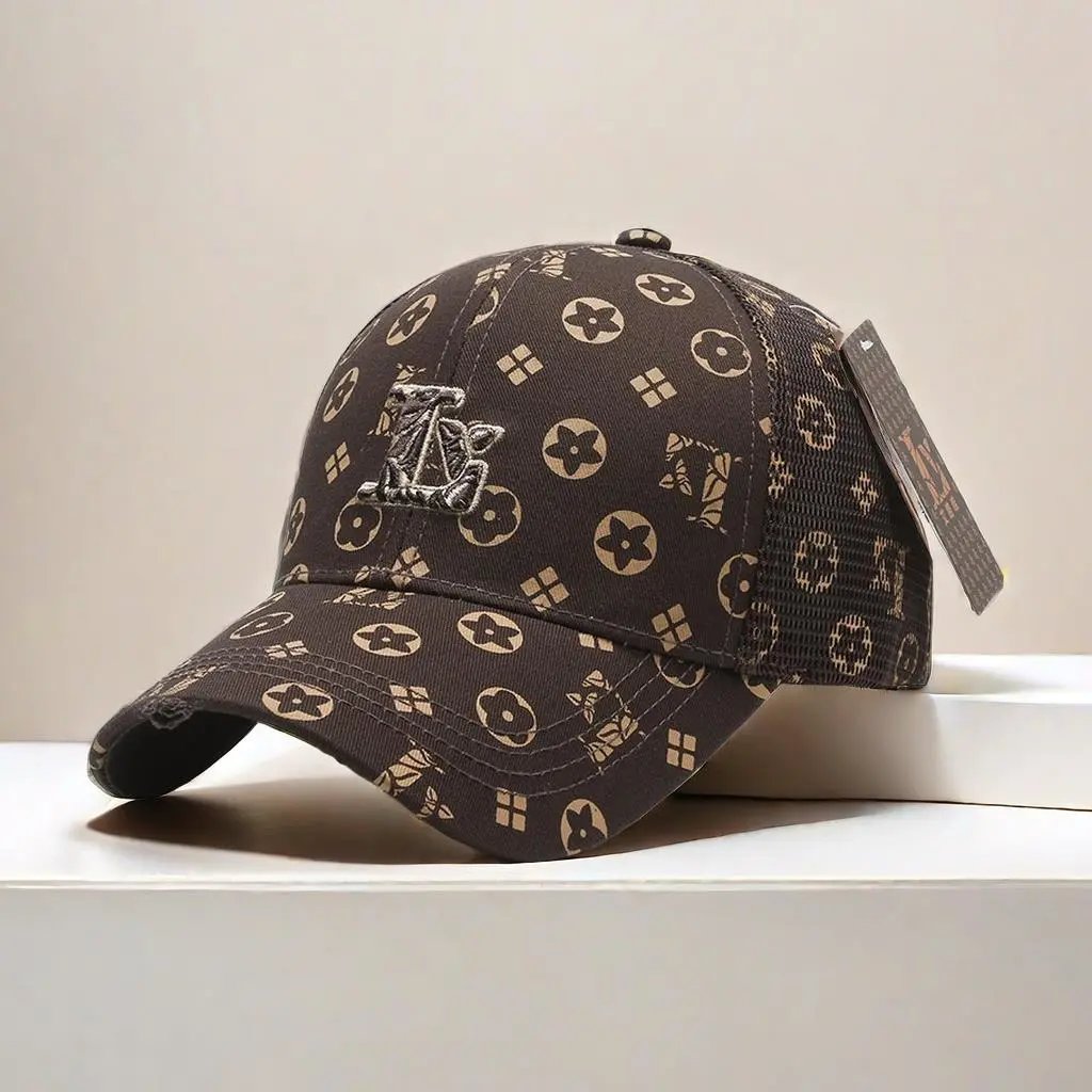 Louis Vuitton LV Hat 2024New Baseball Cap Men's and Women's Face-Showing Little Wild Hat Summer Sports Sun Protection Hat Fashion Street Peaked Cap