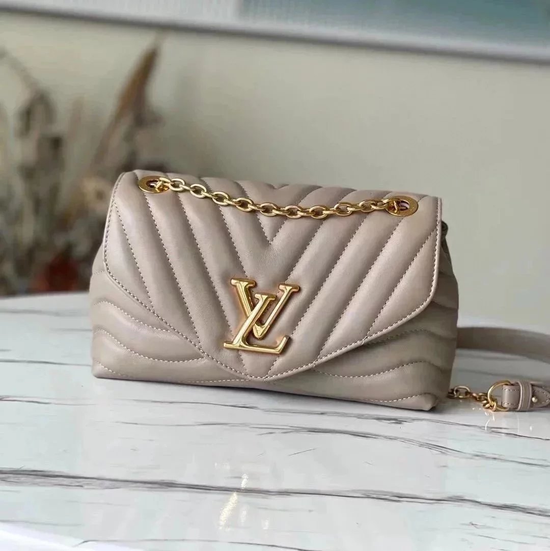Louis Vuitton LV Women's Bag Top version 【】M586645?Full Leather Leather NEWWAVE Chain Bag Shoulder Bag Messenger Bag Women's Bag V Quilted Chain Bag Handbag Retro Women Bag Women m58549m58550m58552m58553