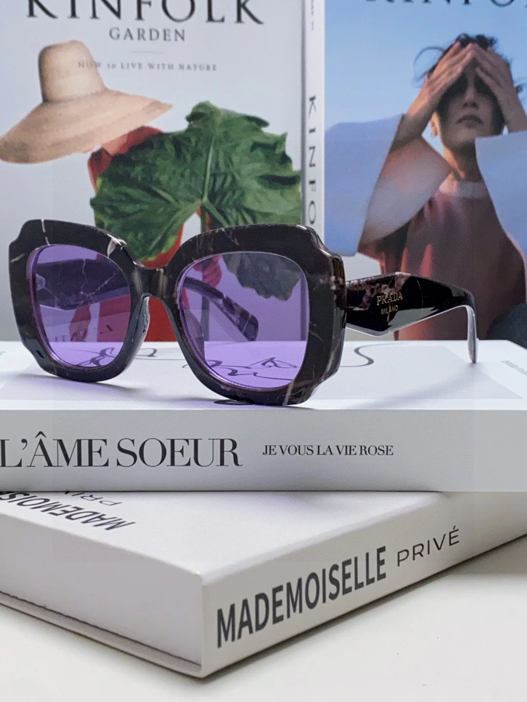 PRADA Sunglasses Letter Logo Temple Sunglasses Slimming Non-Prescription Driving Beach Fishing Women's UV Protection25ss New Sports Casual Versatile