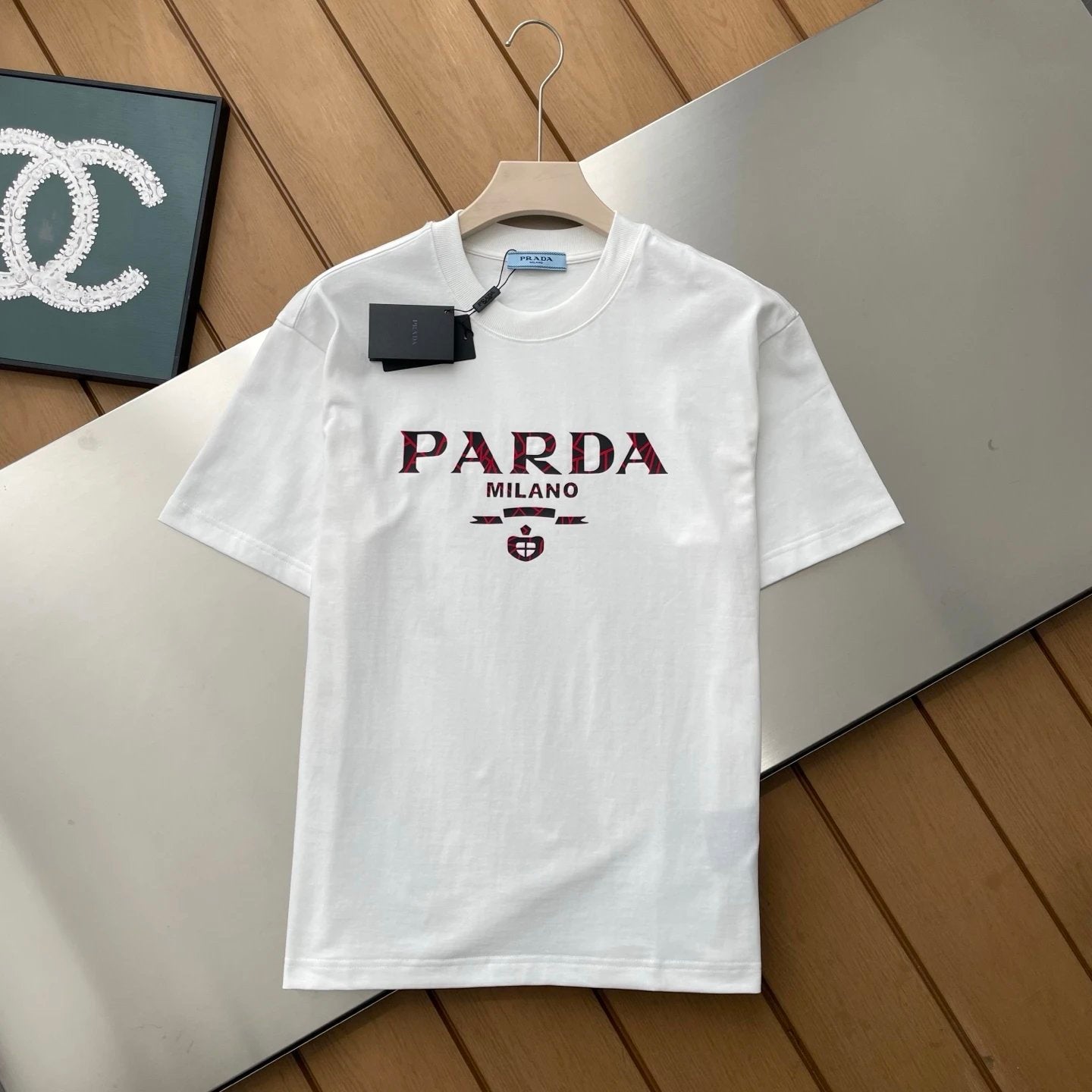 PRADA T-shirt Embossed Lettering on the Chest logo round Neck Short Sleeve25ss New Pure Cotton Unisex Style T Casual T-Shirt Base Layer Shirt OS Loose Fit Half Sleeve Top Plus Size