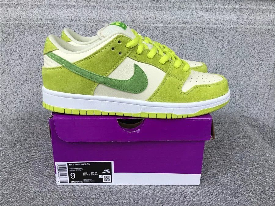 Nike Dunk Low shoes