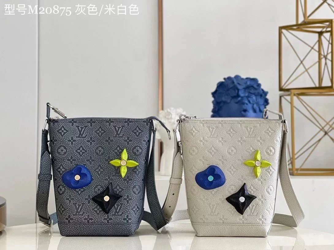 Louis Vuitton LV Women's Bag Top version M208752022New HoboCruiser Rock Climbing Bucket Bag Bucket Bag Calfskin Shoulder Messenger Handbag Men's and Women's Bags Flower Rock Climbing Bucket Bag