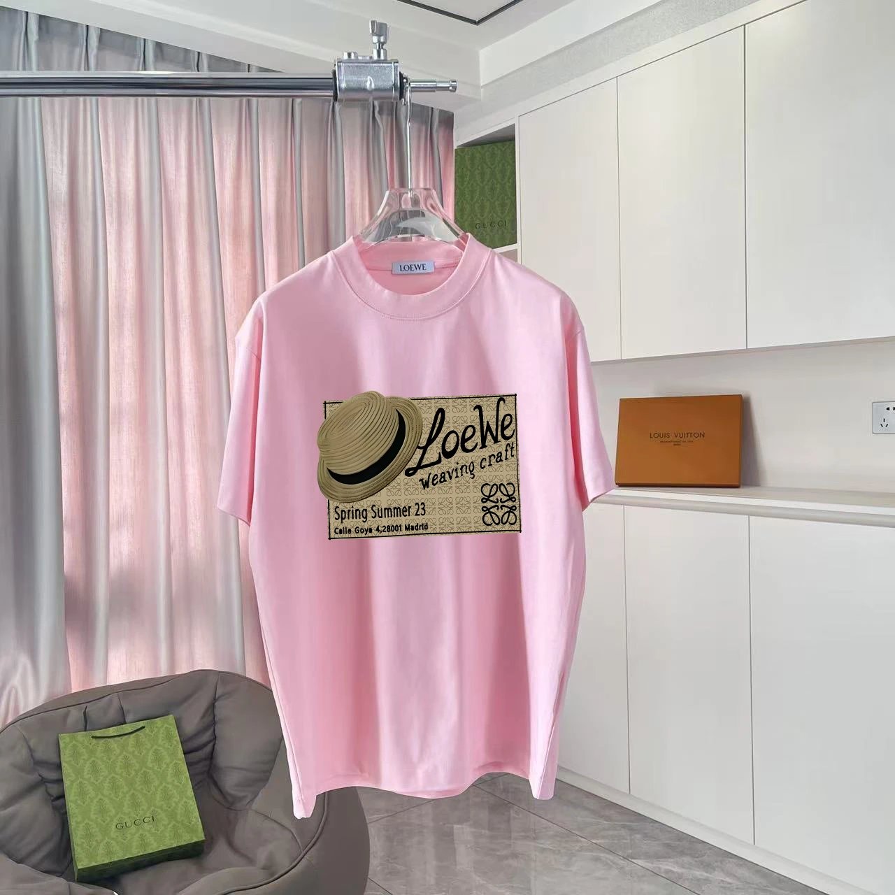 LOEWE T-shirt Chest Hat Pattern Print logo round Neck Short Sleeve25ss New Pure Cotton Unisex Style T T-shirt OS Loose Fit Base Shirt Half Sleeve T-Shirt Top Half Sleeve