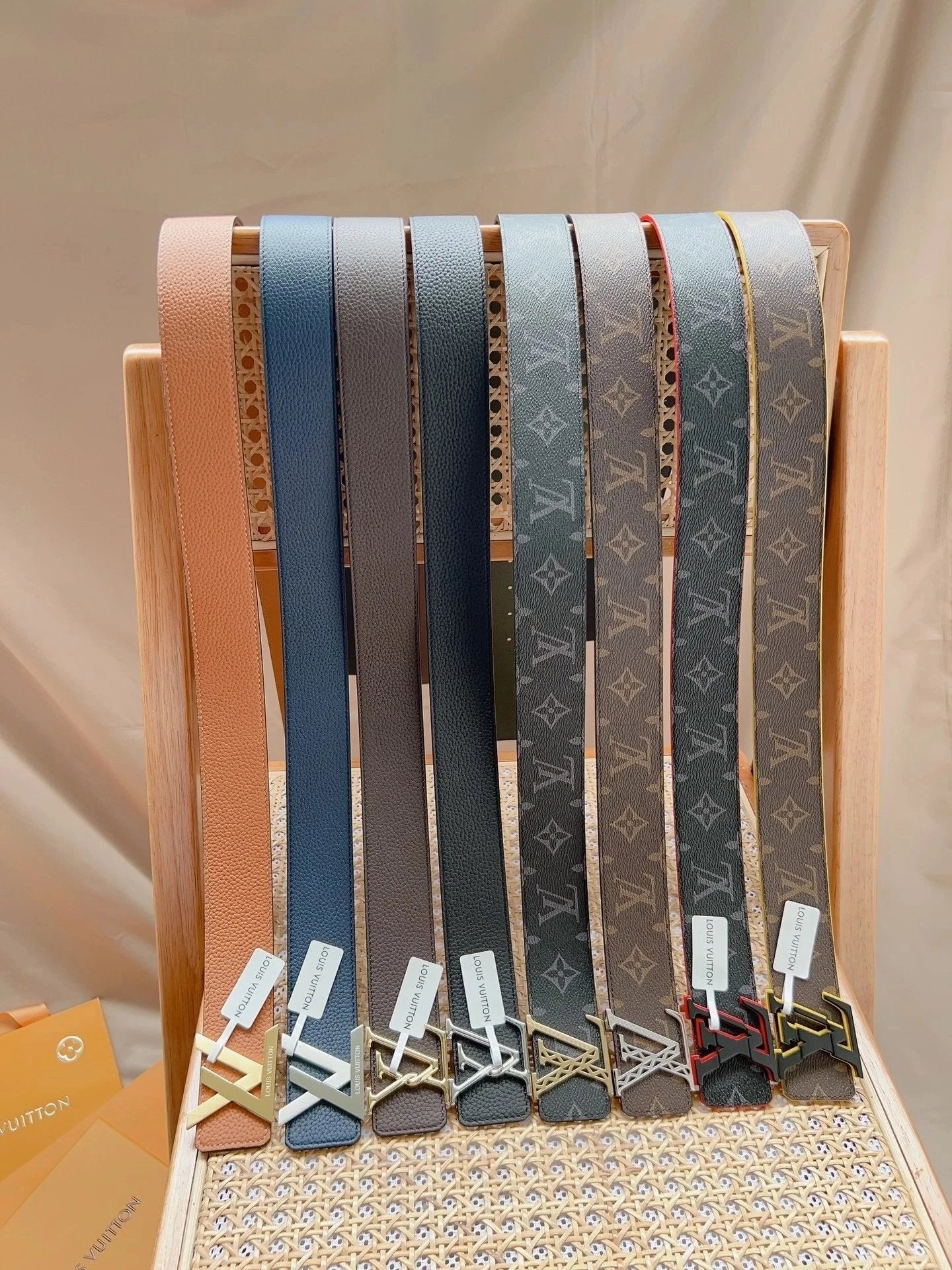 Louis Vuitton LV Belt Top version 【Counter Quality】The Most New Belt4.0cm Men's Belt Metal Buckle Men's Leather Belt with Classic Presbyopic Checkerboard Plaid Belt Drill Buckle with Genuine Goods Packaging No Problem in and out of the Counter Versatile C