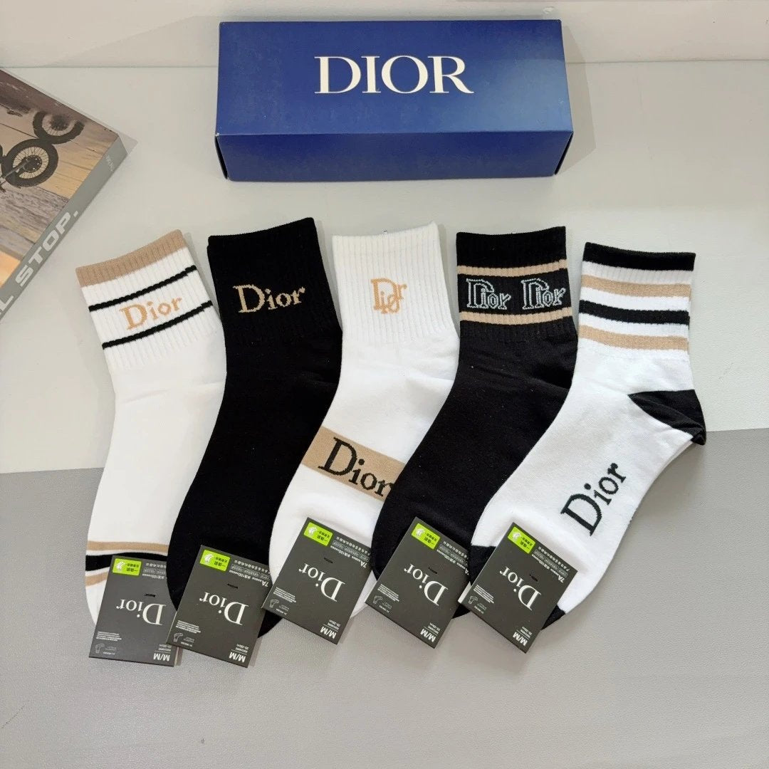 Dior Sock 【a Box5Double】Classic Letters logo Breathable and Stylish Pure Cotton Mid-Calf Socks25ss New Cotton Socks Thin Business Sports Casual Spring Summer Autumn Versatile Deodorant Sweat-Absorbing