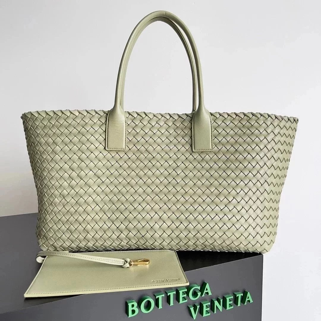 Bottega Veneta Women's Bag Top version 【Surrogate Shopping Edition】New Arrival MiniCabat Limited Mini Basket Tote Cabat Woven Bag Portable Shopping Basket Bag Woven Vegetable Basket New Woven Shopping Basket Bag Treasure Dish Jia Woven Oversized Shopping