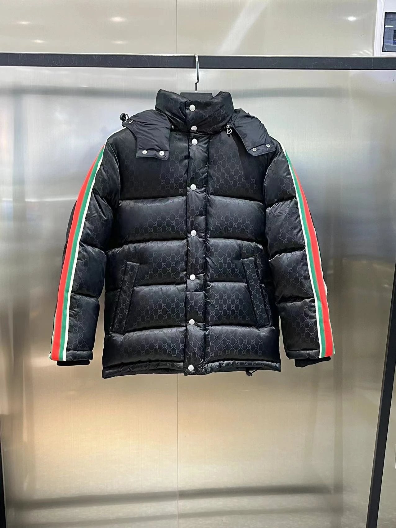 Gucci Down Jacket GVCIDownjacket