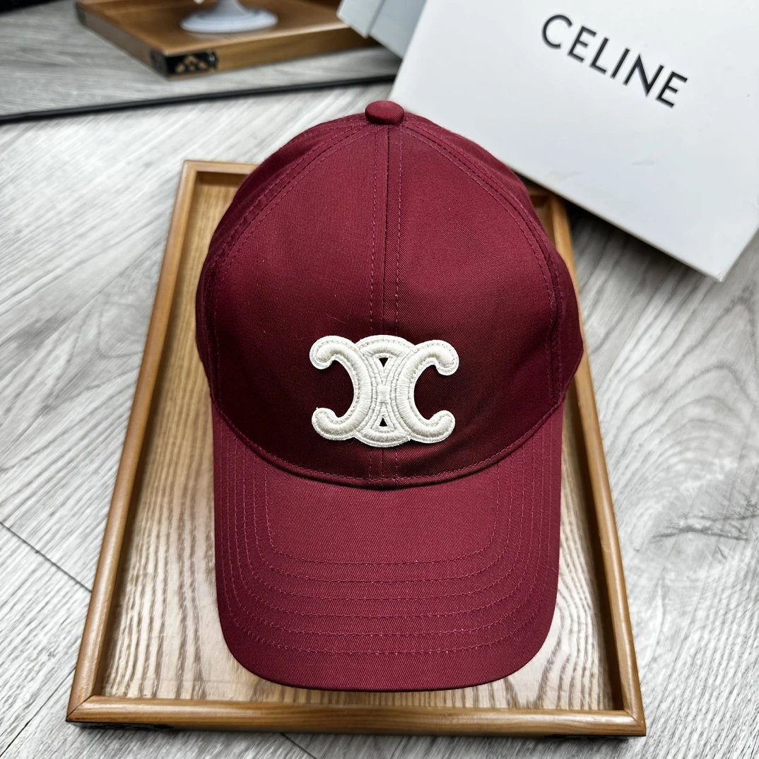 Celine Hat Big Label logo Baseball Cap Sunshade Sun Protection Duckbill Cap Large Head Circumference Slimming Face Curved Brim Versatile Sports Hat for Men and Women Couples Same Style
