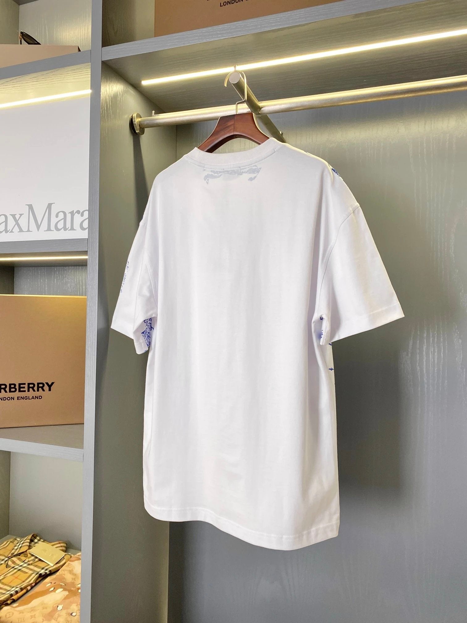 Burberry T-shirt Pre-printed Equestrian Knight Design logo round Neck Short Sleeve25ss New pure cotton T Unisex T-Shirt OS Loose Fit Base Shirt Top Half Sleeve T-Shirt