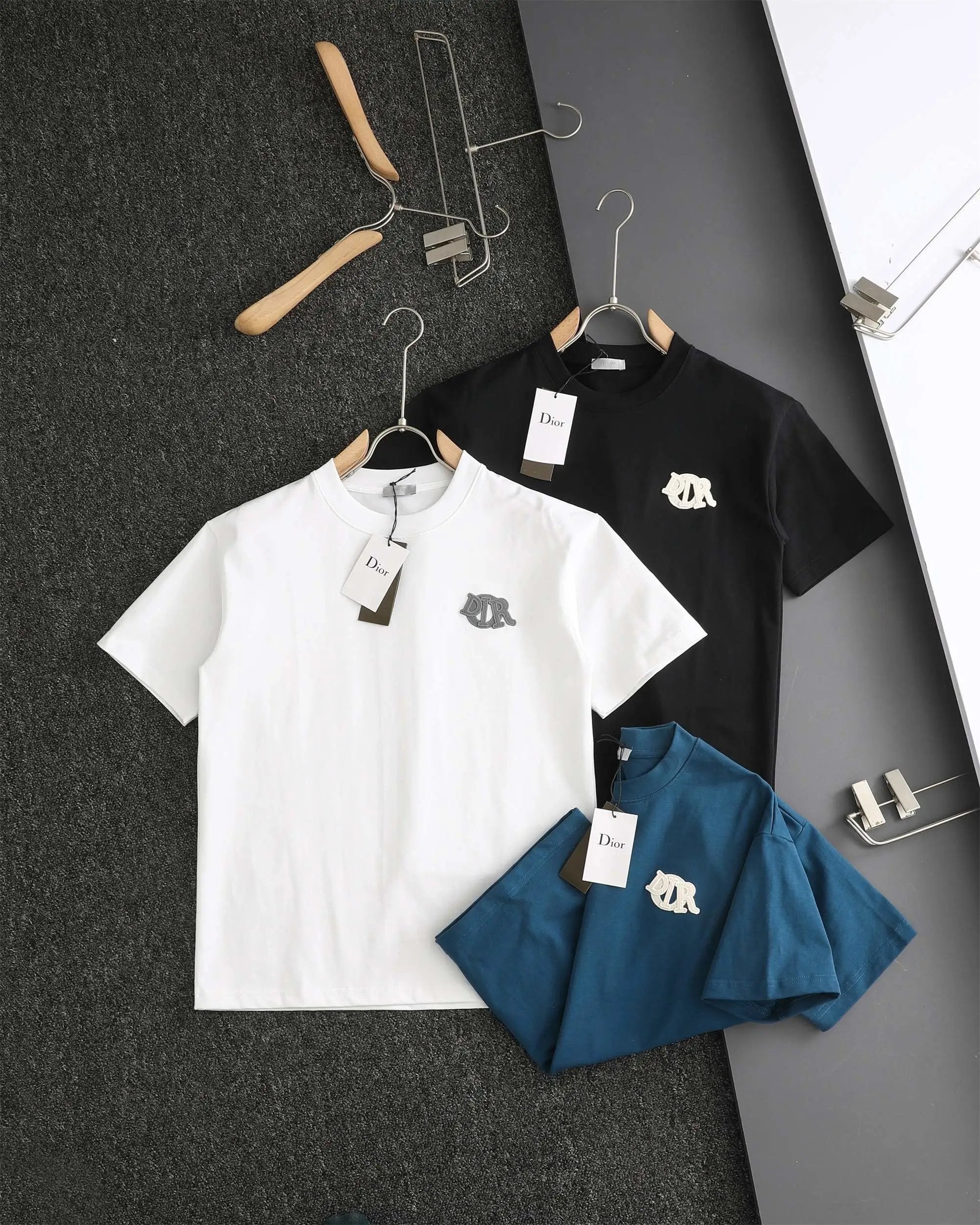 Dior T-shirt 3D Letter Embroidery on the Chest logo round Neck Short Sleeve25ss New Pure Cotton Unisex Style T T-shirt OS Loose Fit Base Shirt Top Half Sleeve T-Shirt