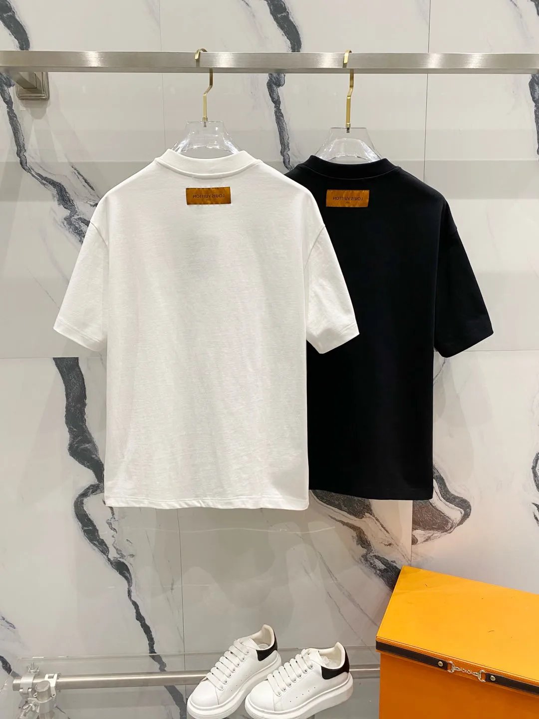Louis Vuitton LV T-shirt Yellow Cracked 3D Silicone Brand Letters LOGO Logo Crew Neck Short Sleeve25ss New pure cotton T Unisex T-Shirt OS Loose Fit Base Shirt Top Half Sleeve T-Shirt