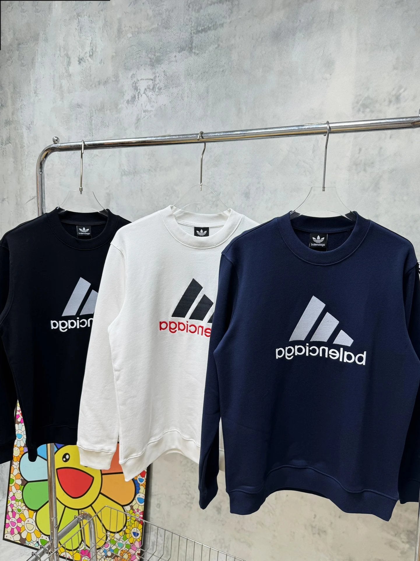 Balenciaga Hoodie Three-Stripes Large Logo Letter Embroidery Crewneck Sweatshirt400100% Pure Cotton Terry Pullover Sweatshirt os Versatile Inner Layer Top Unisex24ss Autumn and Winter New Products