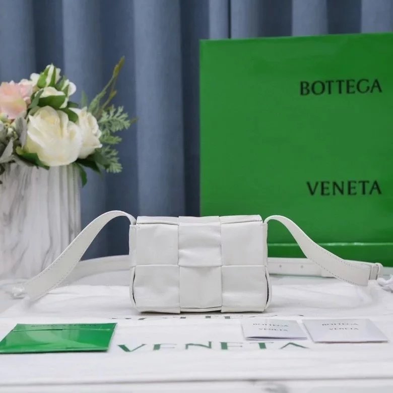 Bottega Veneta Women's Bag Top version 【Original Goods】Classic Mini Woven Bag mini6Lattice Camera Bag Lipstick Pack Small Waste Bag miniCassette Pillow Bag Woven Square Bag Rubik's Cube Woven Bag Men's and Women's Handbags Same Style Crossbody Bag Shoulde