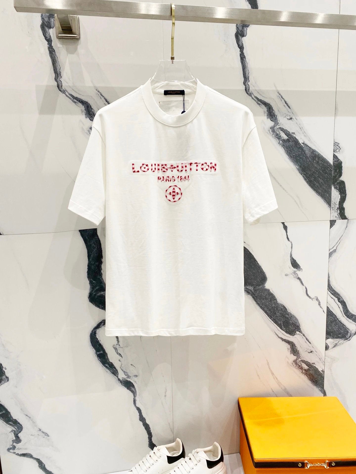 Louis Vuitton LV T-shirt 3D Chest Lettering and1854Logo Embroidery logo round Neck Short Sleeve25ss New pure cotton T Unisex T-Shirt OS Drop Shoulder Loose Fit Base Shirt Top T-Shirt Short Sleeve