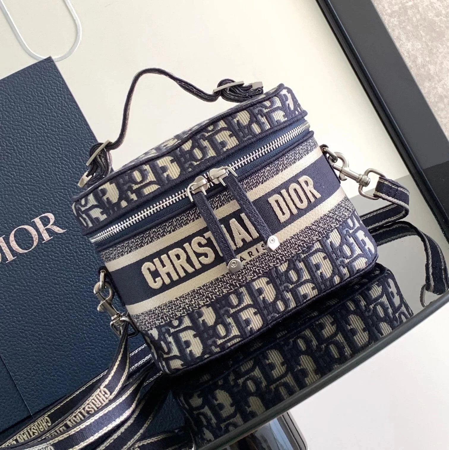 Dior Women's Bag Top version 【Version】Classic Travel Cosmetic bag oblique Letter Canvas Classic Retro Box Cosmetic Bag New Box Bag Travel Bag Classic Presbyopic Canvas Crossbody Handbag Cosmetic Case