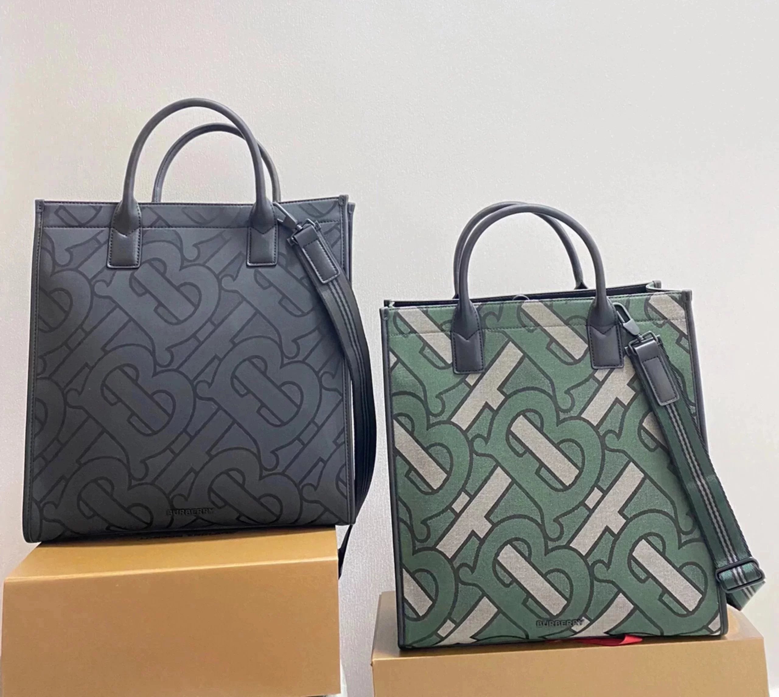Burberry Women's Bag Top version Fabric Made of New Tote Bag Recycled Polyester Fiber and Cotton Yarn TB Flag logo Men and Women tote Tote Bag Handbag Computer Bag Men's and Women's Handbags