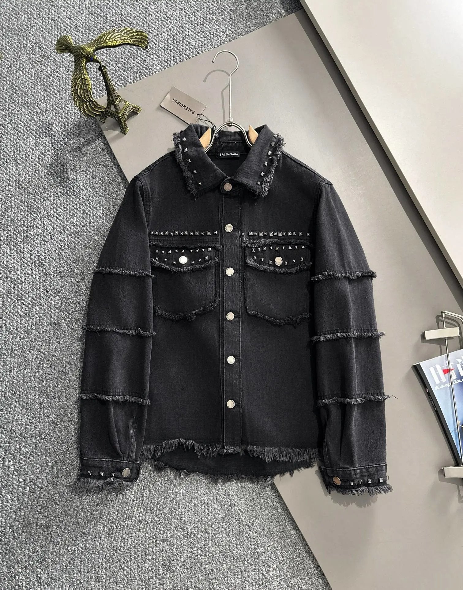 Balenciaga Jackets Distressed Denim Jacket Fashion Simple Heavy Casual Short Denim Unisex Washed Vintage Turn-down Collar Jacket