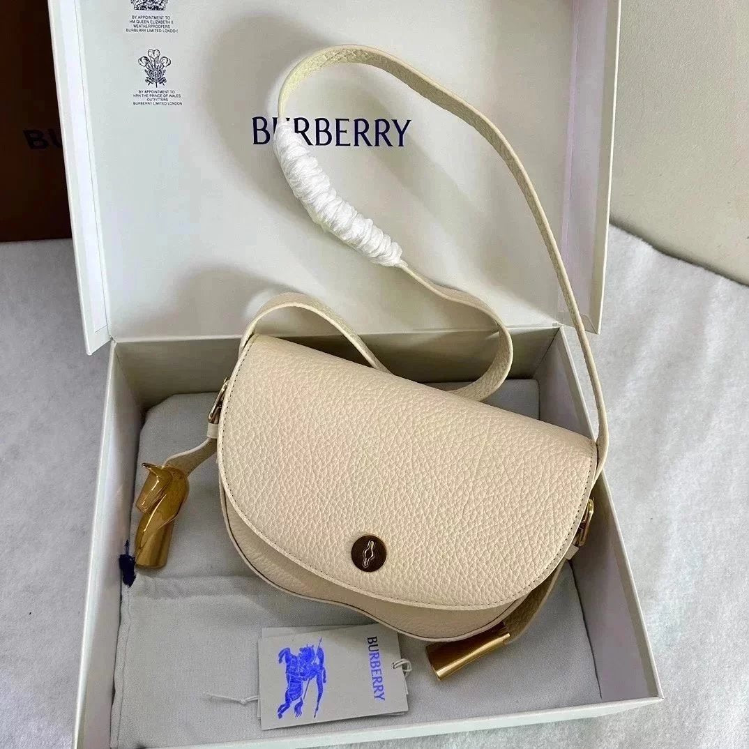 Burberry Women's Bag Top version 【Premium Edition】24SS New Horse Bag Chess Handbag Saddle Bag Shoulder Bag Crossbody Bag Preppy Style Casual Backpack Men's and Women's Bags