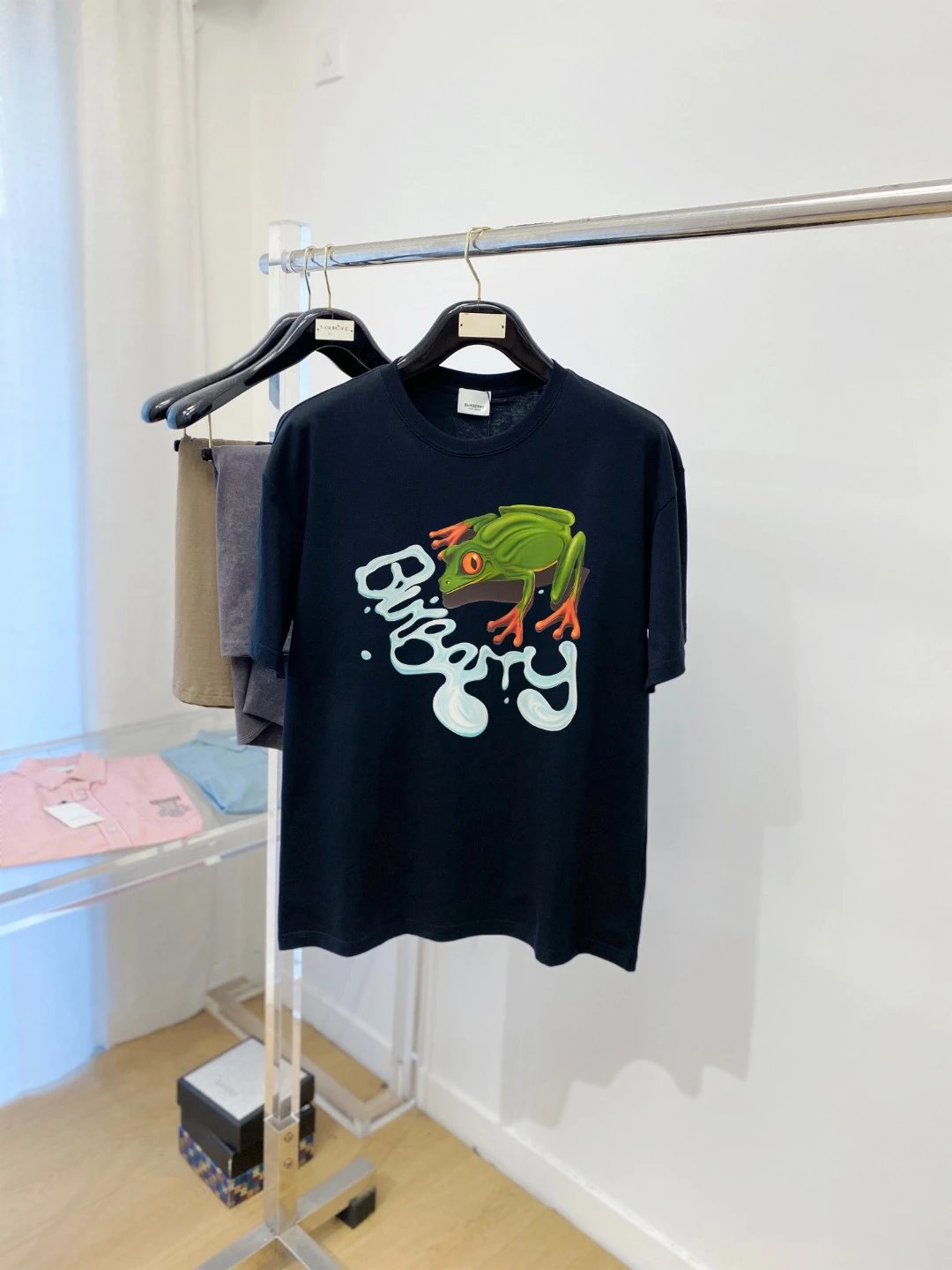 Burberry T-shirt Chest Frog Pattern Print logo round Neck Short Sleeve25ss New pure cotton T Unisex T-Shirt OS Loose Fit Base Shirt Top Half Sleeve T-Shirt