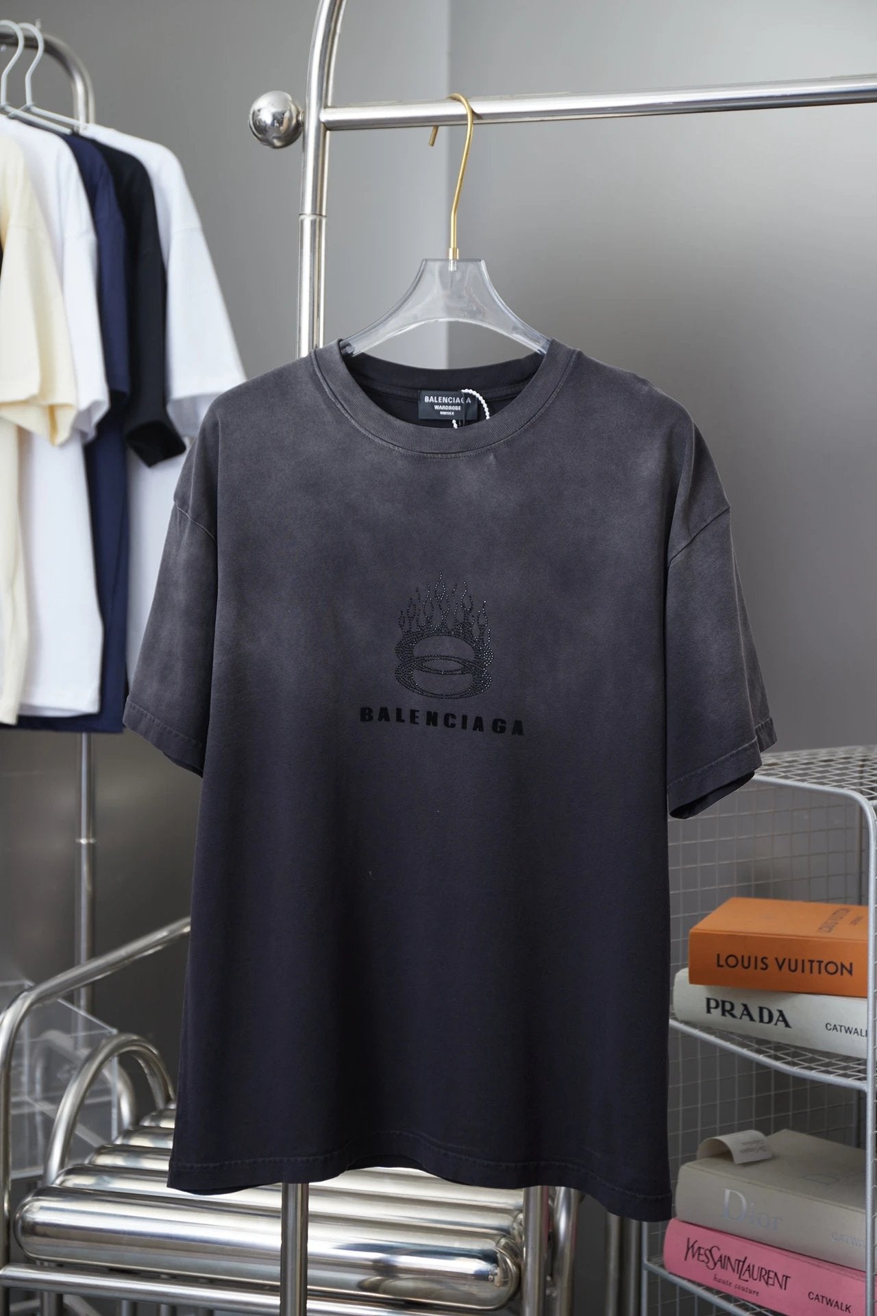 Balenciaga T-shirt 25SS Early Spring New Flame Rhinestone Round Neck Short Sleeve Pure Cotton Unisex T T-shirt OS Loose Fit Base Shirt Summer Casual Simple T-Shirt
