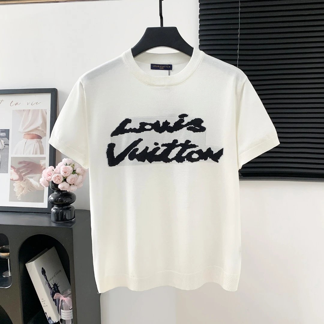 Louis Vuitton LV T-shirt Unique Letter Knit on Chest logo round Neck Short Sleeve25ss New pure cotton T Unisex T-Shirt OS Loose Fit Base Shirt Top Half Sleeve T-Shirt