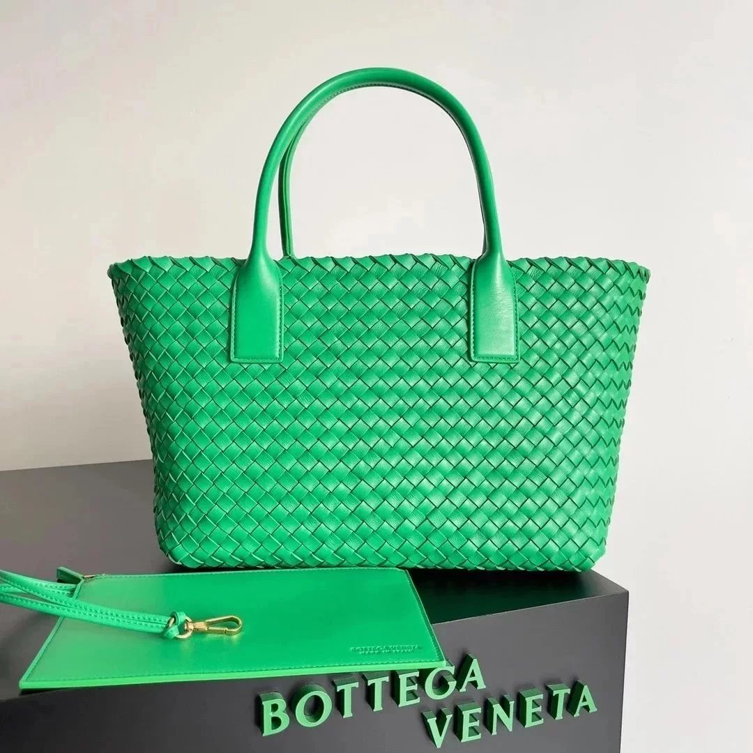 Bottega Veneta Women's Bag Top version 【Surrogate Shopping Edition】New Arrival MiniCabat Limited Mini Basket Tote Cabat Woven Bag Portable Shopping Basket Bag Woven Vegetable Basket New Woven Shopping Basket Bag Treasure Dish Jia Woven Oversized Shopping