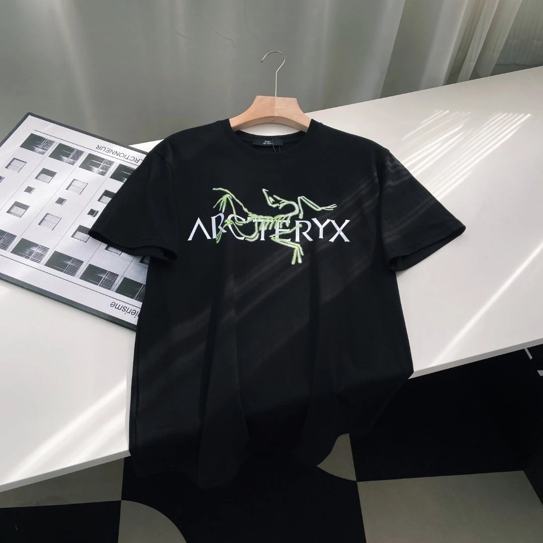 Arc'teryx T-shirt Green Embroidered Overlapping Letters on the Chest logo round Neck Short Sleeve25ss New Pure Cotton Unisex Style T T-shirt OS Loose Fit Base Shirt Top Half Sleeve T-Shirt