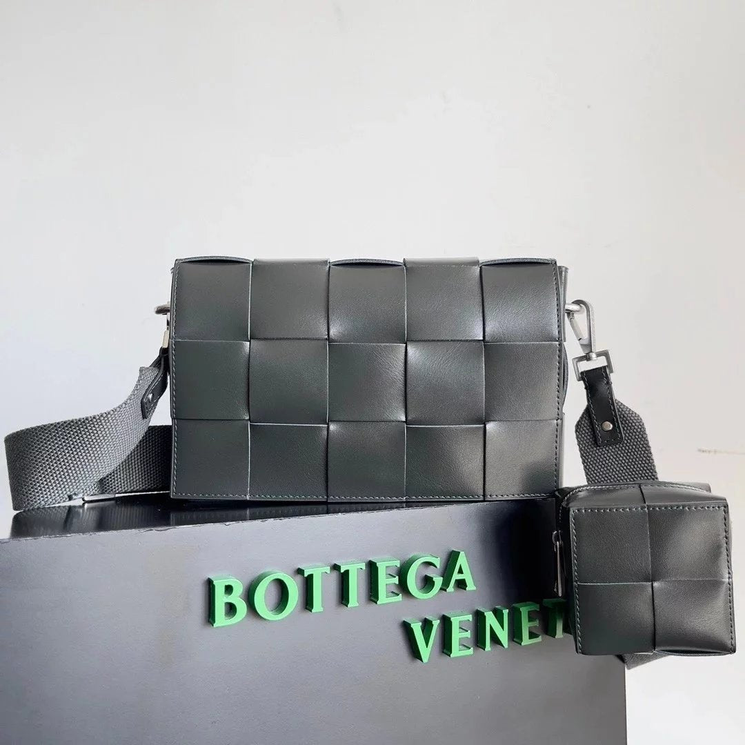 Bottega Veneta Men's Bag Top version 【Super Original Leather】/New Men's Bag Two in One cassette Bag Square Bag Pillow Bag Men's Flap Crossbody Bag Woven Bag Coin Purse Key Case