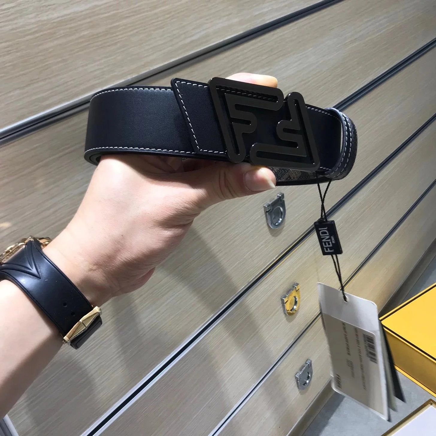 FENDI Belt Top version 【New products in stock】Belt Presbyopic Classic Double F Hollow Belt Loop Business Double-Sided Available Men's Belt