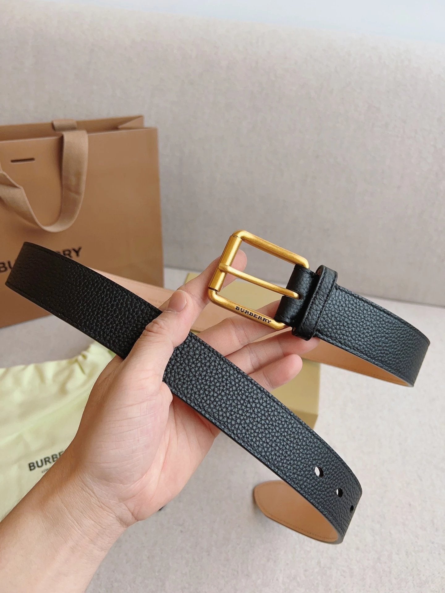 Burberry Belt Top version 【Original Custom】Original New Men's Leather Belt Width3.5cm Double-Sided Imported First Layer Calfskin Full Grain Leather Genuine Goods Quality Original Factory Pin Buckle Letters Rotating Buckle Counter Full Set Gift Box Packagi