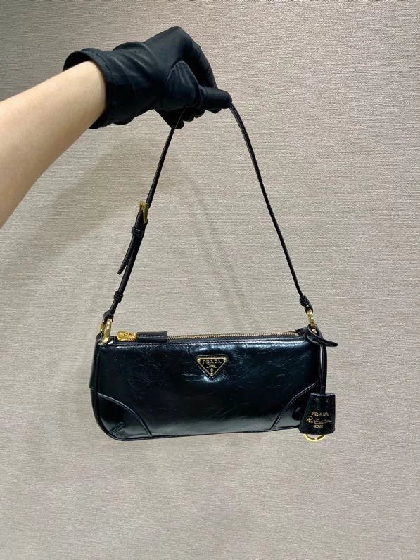 PRADA Bag Top version Latest Version2002Classic Oil Wax Leather Bag Crossbody Bag Shoulder Bag Underarm Bag Handbag Women's Bag20021BC201