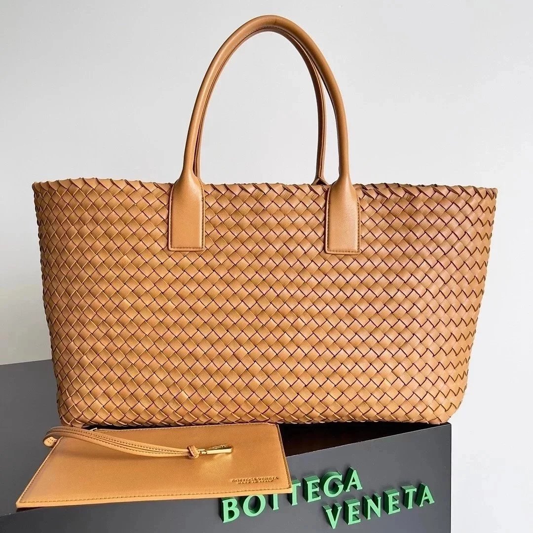 Bottega Veneta Women's Bag Top version 【Surrogate Shopping Edition】New Arrival MiniCabat Limited Mini Basket Tote Cabat Woven Bag Portable Shopping Basket Bag Woven Vegetable Basket New Woven Shopping Basket Bag Treasure Dish Jia Woven Oversized Shopping