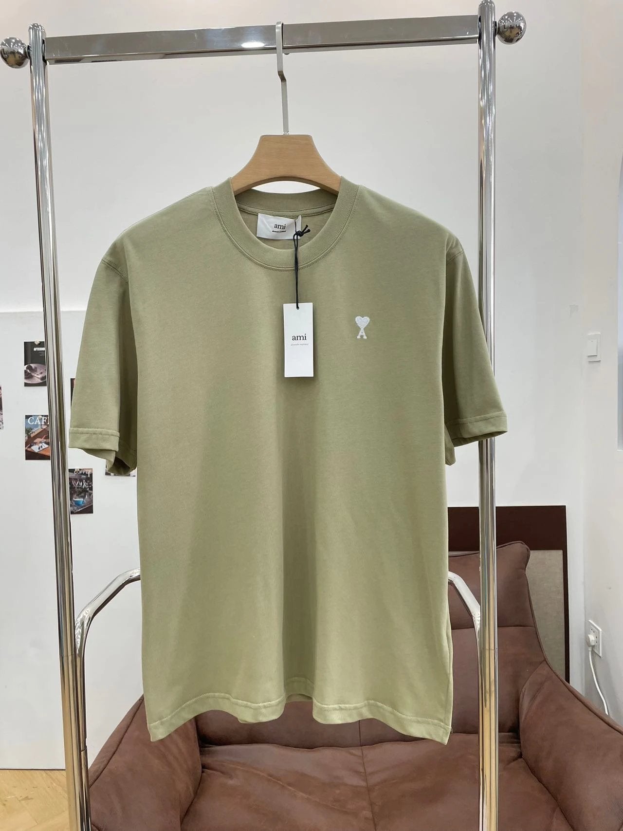 Amiri T-shirt Heart Embroidery on the Chest logo round Neck Short Sleeve25ss New Pure Cotton Unisex Style T T-shirt OS Loose Fit Base Shirt Top Half Sleeve T-Shirt