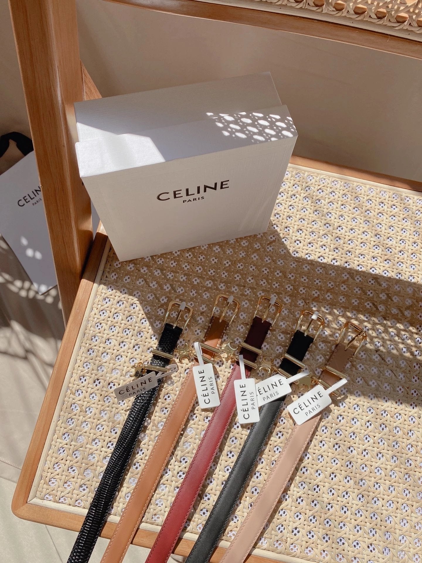 Celine Belt Top version Goods Belt Belt Female Arc De Triomphe Belt Arc De Triomphe Belt Black Retro Hair Style Belt Bright Gold Head Belt Belt Double-Sided Belt Women's Belt Women's Belt Belt Women's Belt1.8Belt Women's Belt Belt