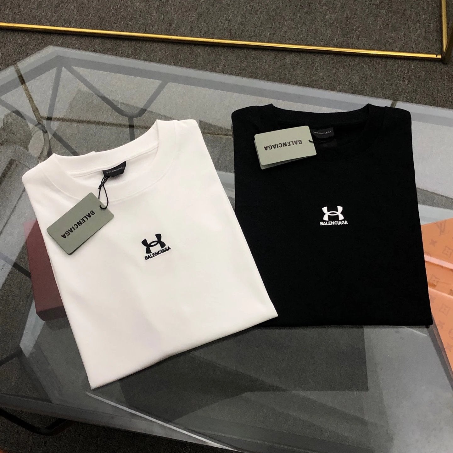 Balenciaga T-shirt 25ss New Pure Cotton Unisex Style T T-shirt OS Loose Fit Base Shirt Half Sleeve T-Shirt Top Half Sleeve